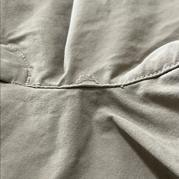 Vineyard Vines Tan Flat Front Shorts - Picture 10 of 10